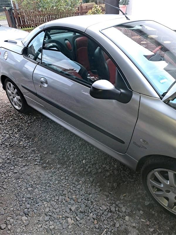 Silber Gebraucht 2001 Peugeot 206 CC Cabrio | 995 € (Guter Preis) - Bild 1/2