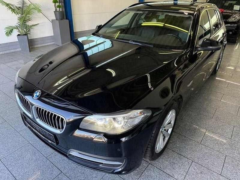 Gebraucht BMW 520 Comfort Edition 190 PS (139 kW) 2015 Schwarz Limousine