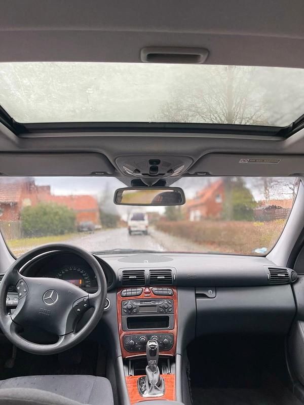 Gebraucht Mercedes C200 122 PS (89 kW) 2001 Limousine