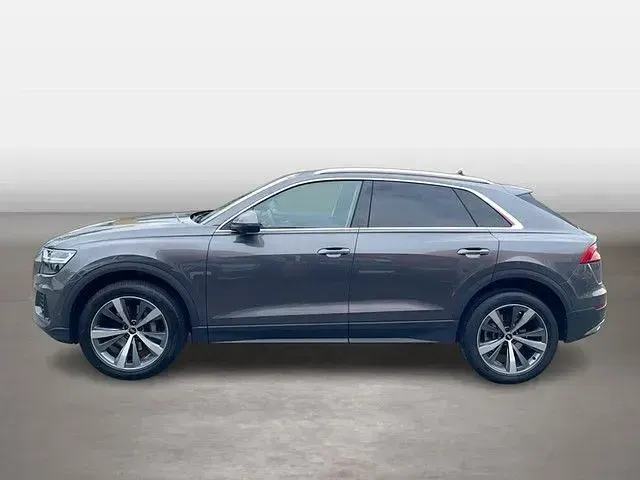 Gebraucht Audi Q8 Ambiente 286 PS (210 kW) 2022 Samuraigrau metallic SUV