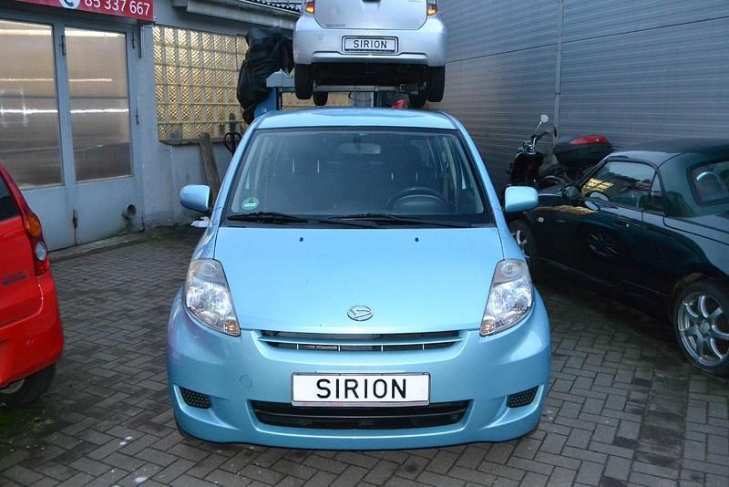 Eisblau perleffekt b57 Gebraucht 2010 Daihatsu Sirion Kleinwagen | 4.790 € (Etwas zu teuer) - Bild 1/4