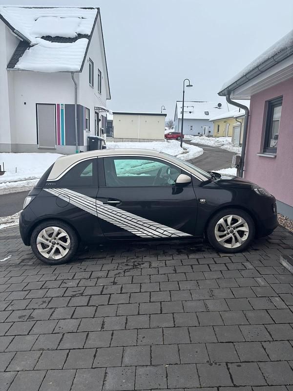 Gebraucht Opel Adam 69 PS (50 kW) 2014 Schwarz Kleinwagen