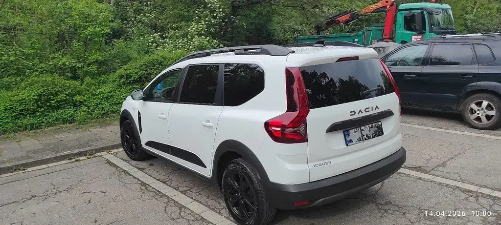 Gebraucht Dacia Jogger Extreme 101 PS (74 kW) 2024 Weiß Van / Kleinbus