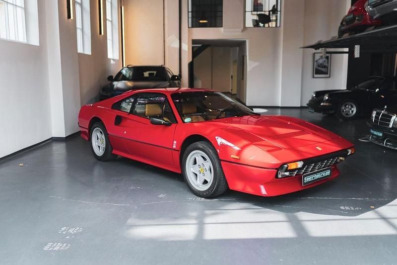 Second-hand Ferrari 308 235 CP (172 kW) 1983 Roșu Coupe