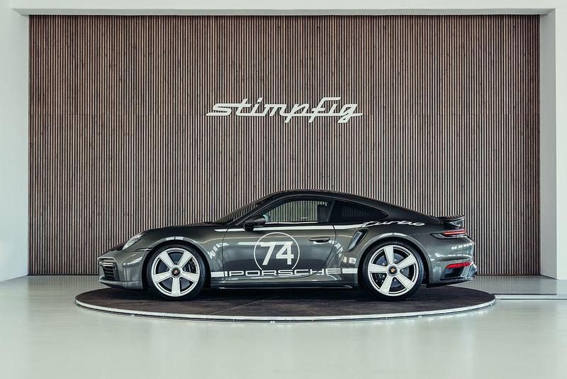 Neu Porsche 992 650 PS (478 kW) 2025 Grün