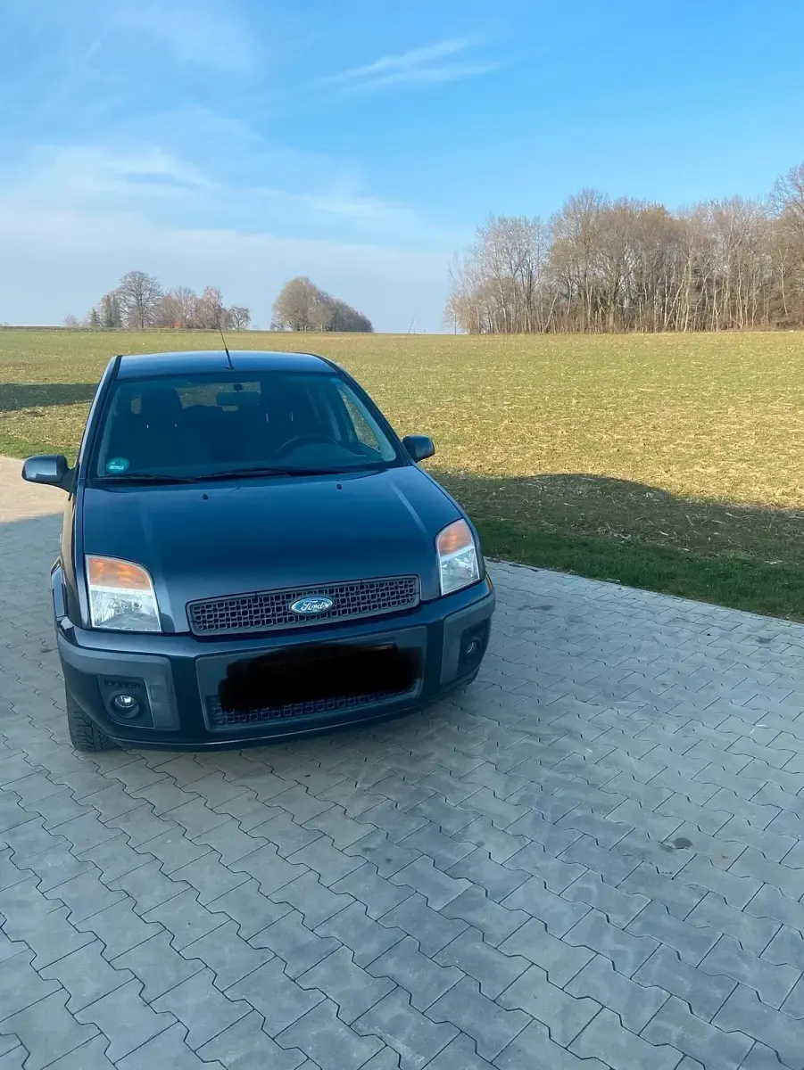 Brugt Ford Fusion 79 HK (58 kW) 2008 Grå Hatchback