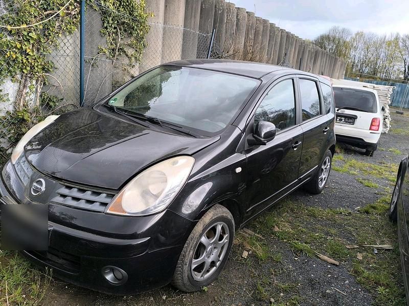 Usata Nissan Note 88 CV (64 kW) 2007 Nero Utilitaria