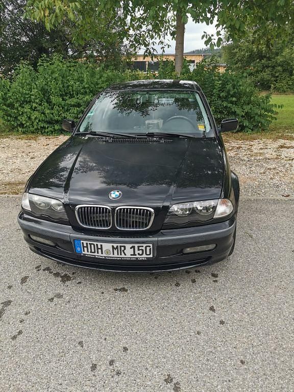 Schwarz Gebraucht 1998 BMW 320 Sport Line Limousine | 3.000 € (Guter Preis) - Bild 1/4