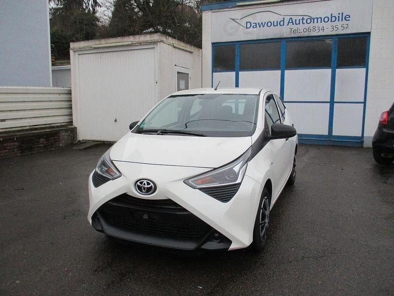Weiß Gebraucht 2019 Toyota Aygo Kleinwagen | 6.900 € (Fairer Preis) - Bild 1/4