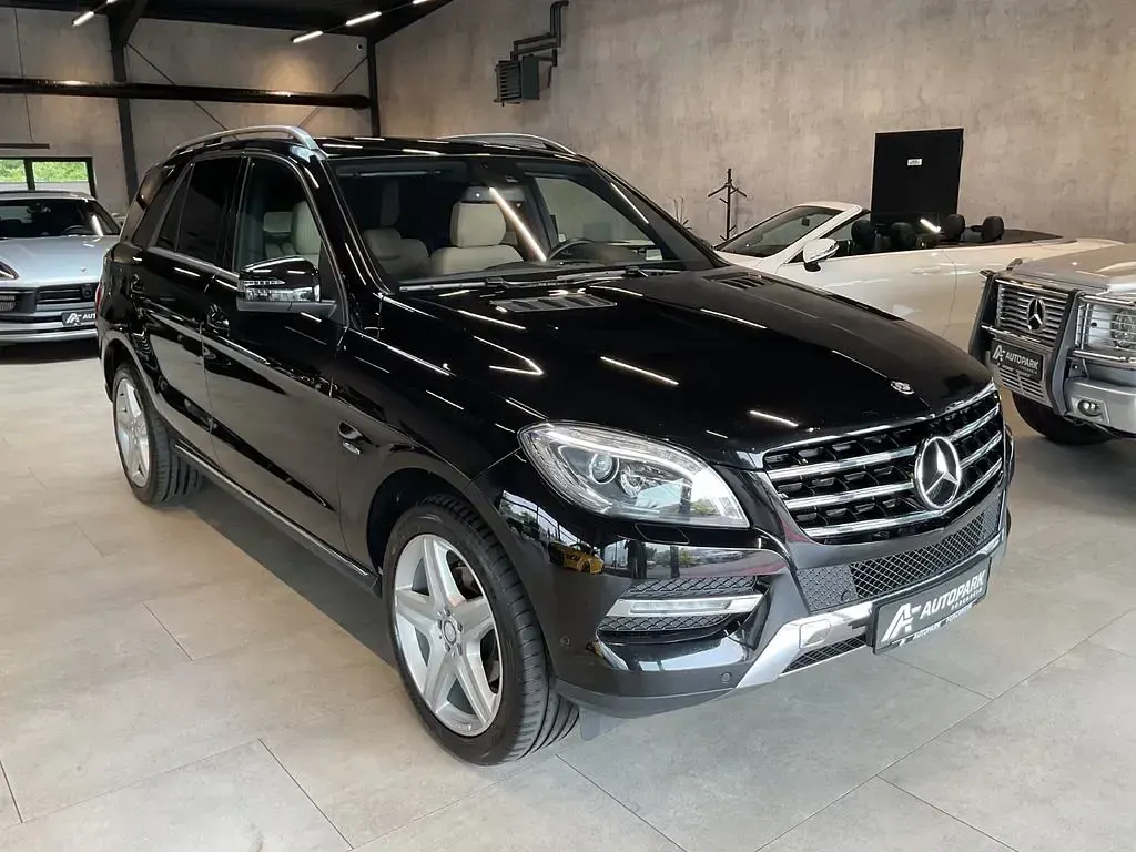 Gebraucht Mercedes ML350 AMG 258 PS (189 kW) 2012 Schwarz SUV