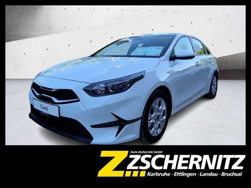 (wd) cararraweiss Gebraucht 2022 Kia Ceed Edition 7 Limousine | 13.990 € (Fairer Preis) - Bild 1/4