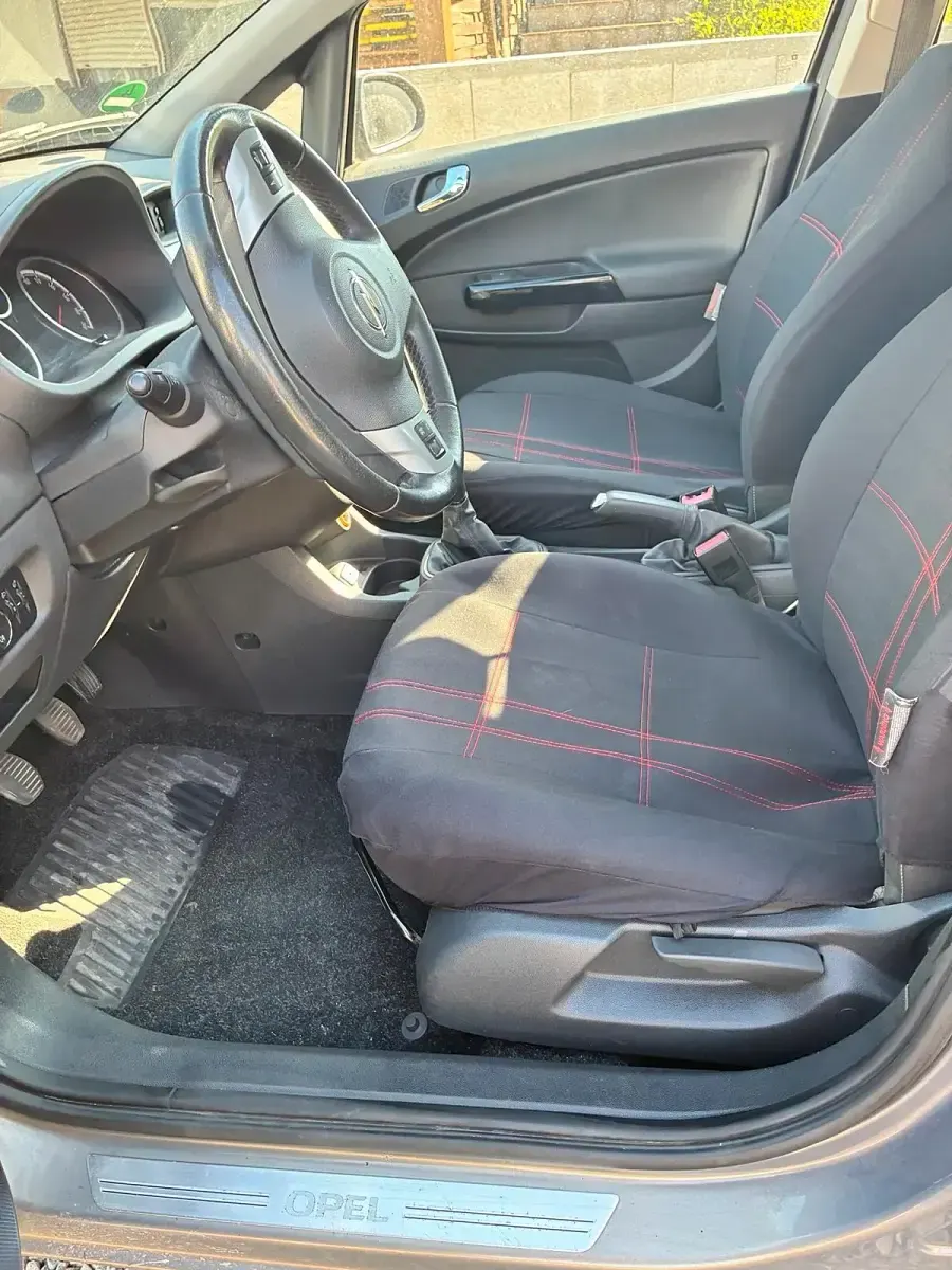 Gebraucht Opel Corsa 87 PS (63 kW) 2012 Grau Kleinwagen