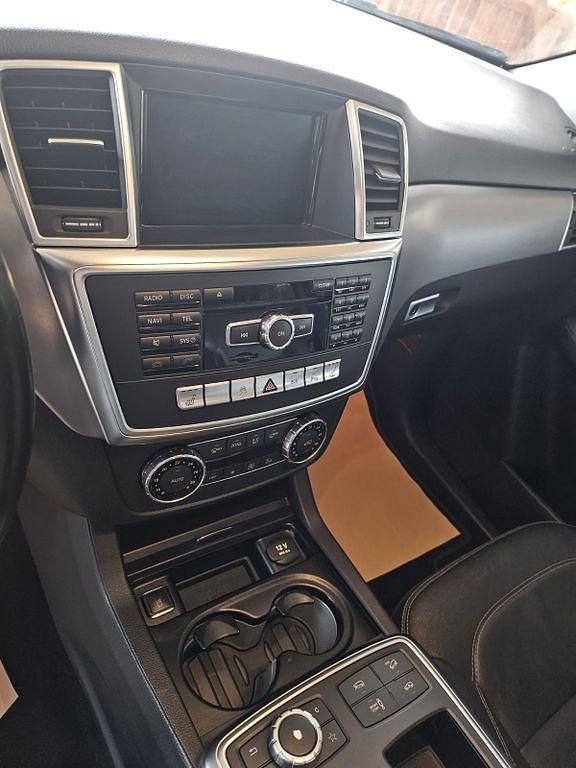 Gebraucht Mercedes ML350 258 PS (189 kW) 2014 Schwarz SUV