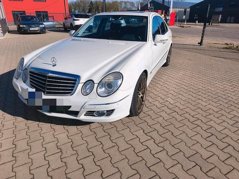Gebraucht Mercedes E320 Avantgarde 224 PS (164 kW) 2008 Weiß Limousine