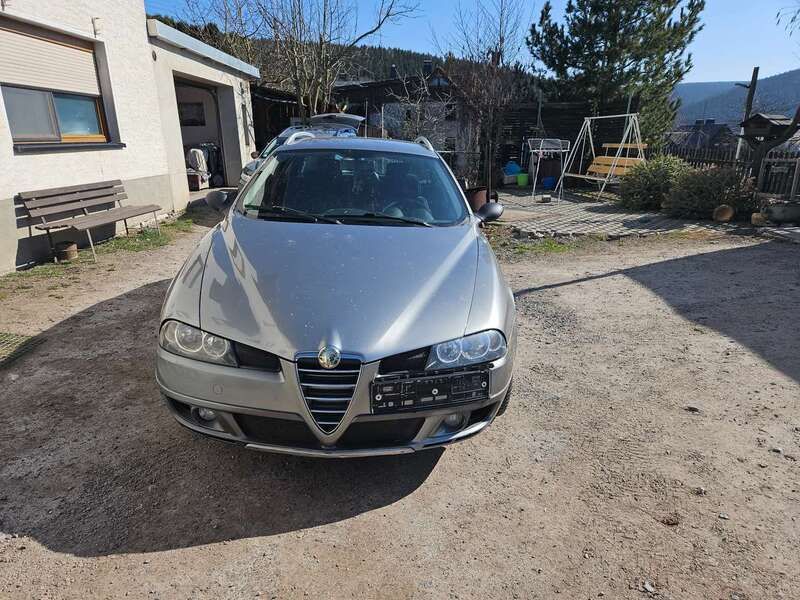 Silber Gebraucht 2006 Alfa Romeo Crosswagon Kombi | 1.500 € - Bild 1/4