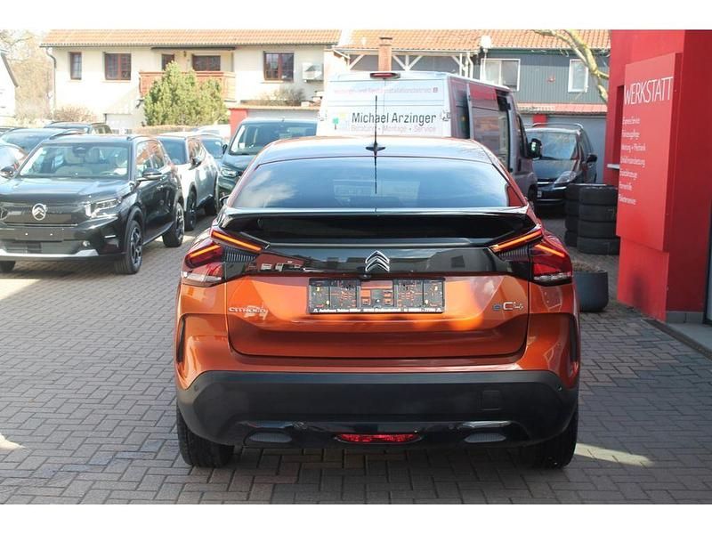 Gebraucht Citroën e-C4 Shine 100 kW (136 PS) 2021 Braun Limousine
