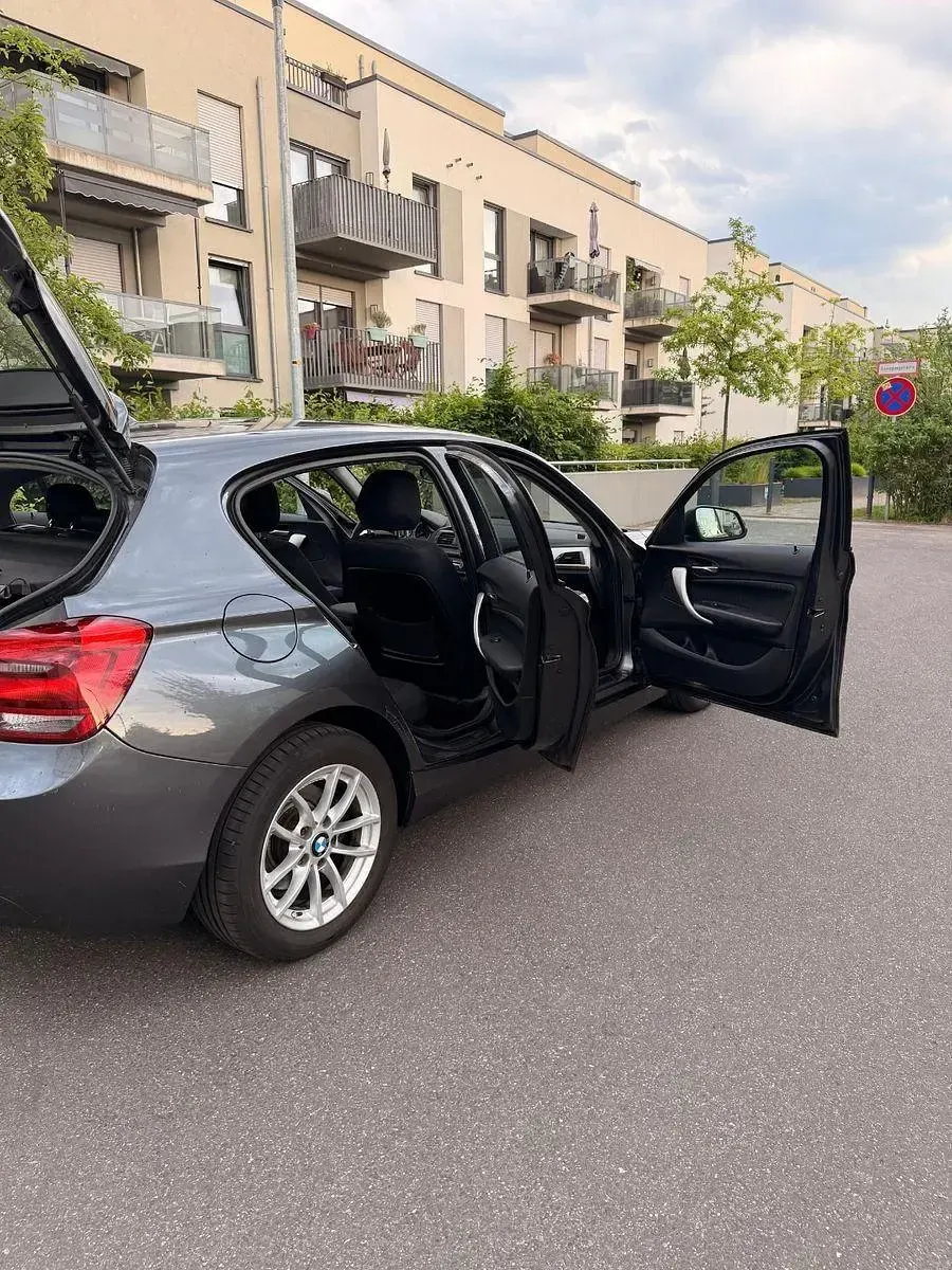 Gebraucht BMW 116 Performance 116 PS (85 kW) 2014 Grau Kleinwagen