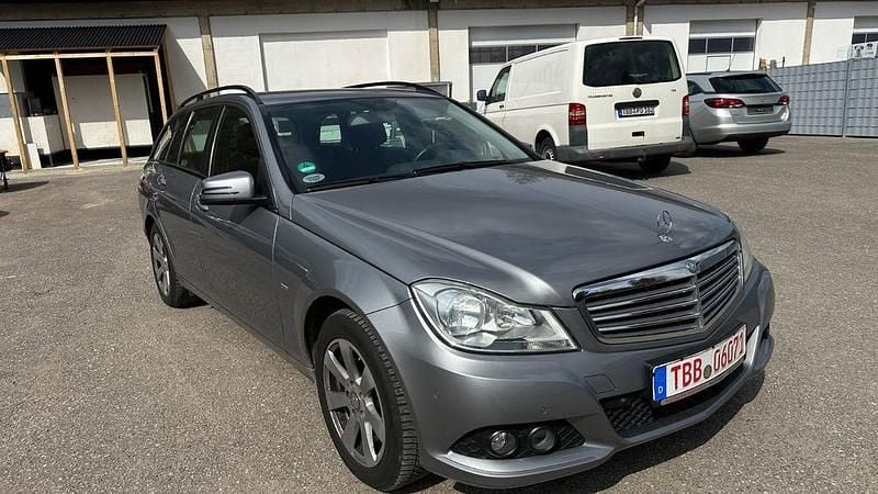 Gebraucht Mercedes C220 170 PS (125 kW) 2012 Grau Kombi