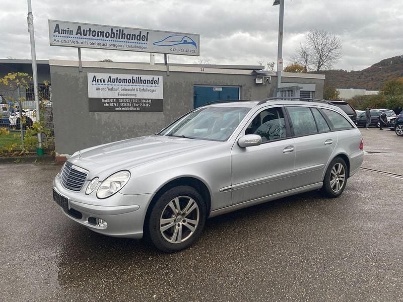 Brillantsilber Gebraucht 2003 Mercedes E200 Kombi | 3.290 € (Superpreis) - Bild 1/4