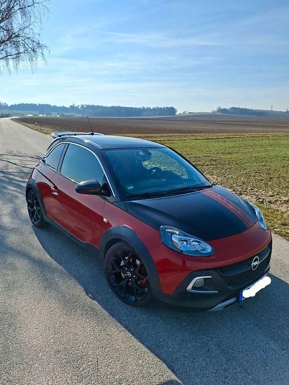 Gebraucht Opel Adam Rocks 150 PS (110 kW) 2016 Rot Kleinwagen