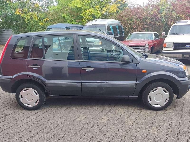 Gebraucht Ford Fusion Style 101 PS (74 kW) 2009 Royalgrey Kleinwagen