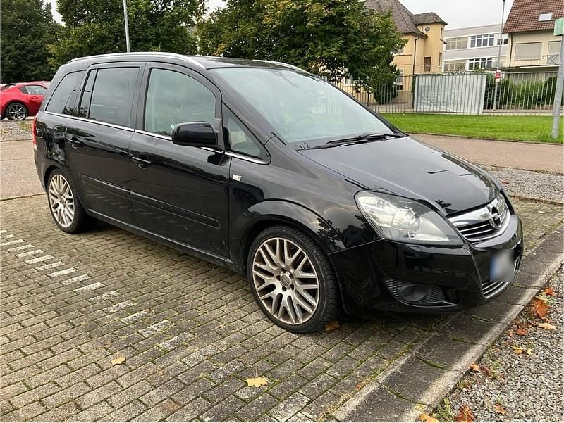 Gebraucht Opel Zafira 110 PS (80 kW) 2011 Schwarz Van / Kleinbus