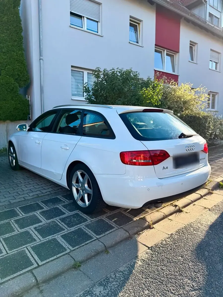 Gebraucht Audi A4 Ambition 143 PS (105 kW) 2009 Weiß Kombi