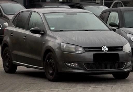 Grau Gebraucht 2012 VW Polo Limousine | 3.000 € (Superpreis) - Bild 1/1