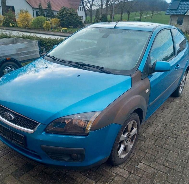 Gebraucht Ford Focus Viva 116 PS (85 kW) 2005 Blau Limousine