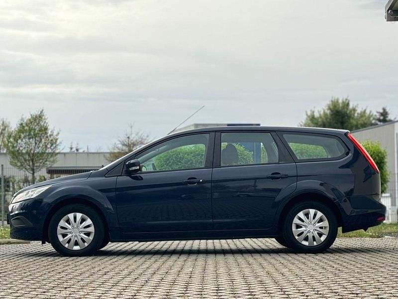 Usata Ford Focus Style 80 CV (58 kW) 2009 Blu Station wagon