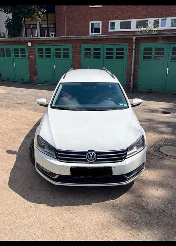 Usata VW Passat 140 CV (102 kW) 2013 Bianco Station wagon