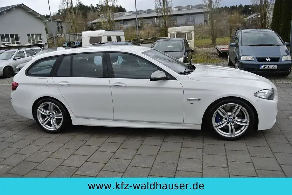 Gebraucht BMW M550 M Sport 381 PS (280 kW) 2013 Weiß Limousine