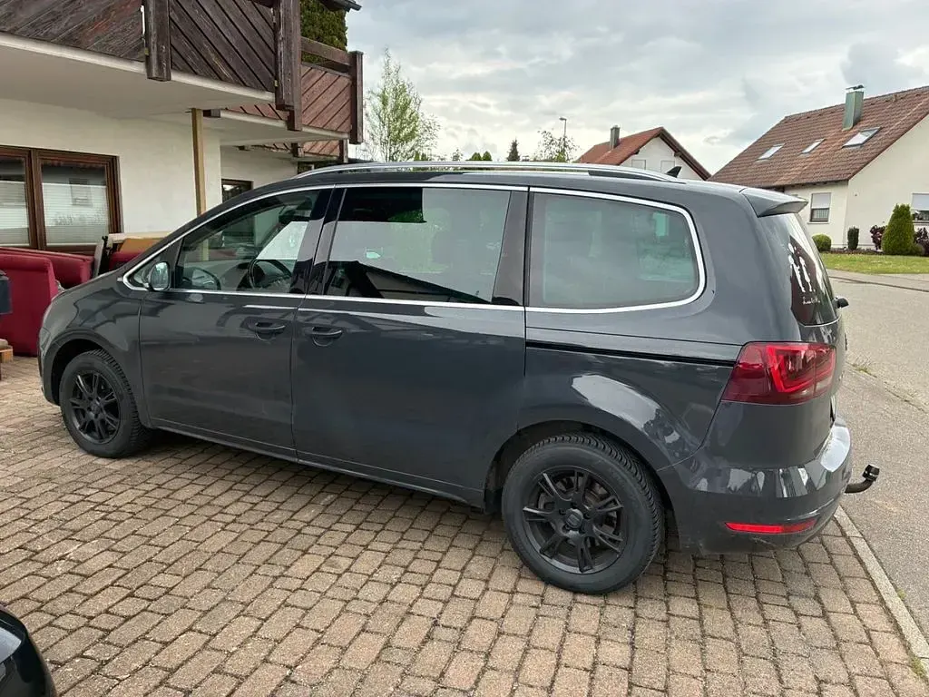 Gebraucht Seat Alhambra Crono 150 PS (110 kW) 2016 Grau Van / Kleinbus