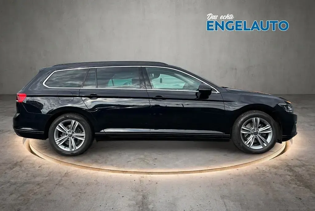 Gebraucht VW Passat Business 150 PS (110 kW) 2022 Schwarz Kombi