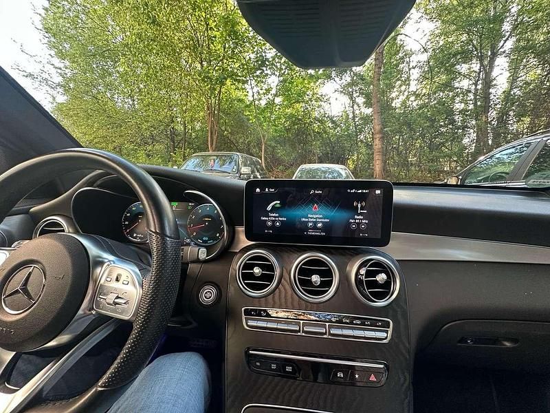 Gebraucht Mercedes GLC200 AMG line 197 PS (144 kW) 2019 SUV