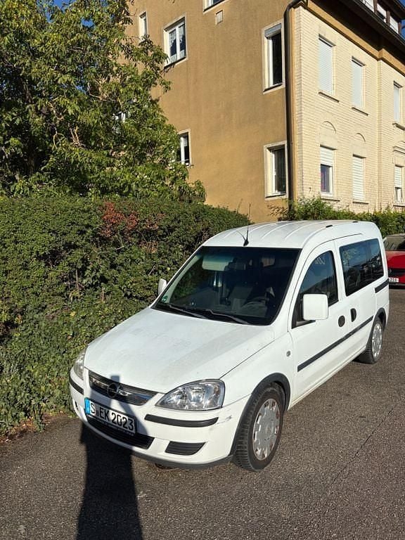 Weiß Gebraucht 2009 Opel Combo Van / Kleinbus | 2.800 € (Fairer Preis) - Bild 1/4