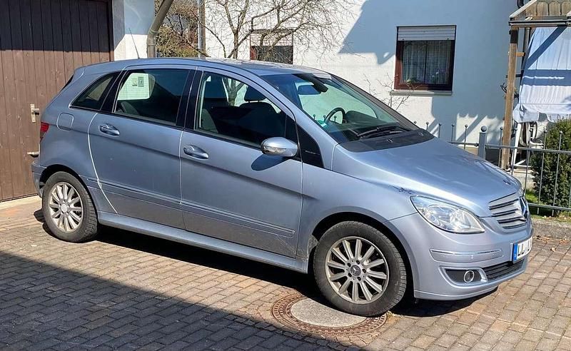 Gebraucht Mercedes B200 136 PS (100 kW) 2008 Van / Kleinbus
