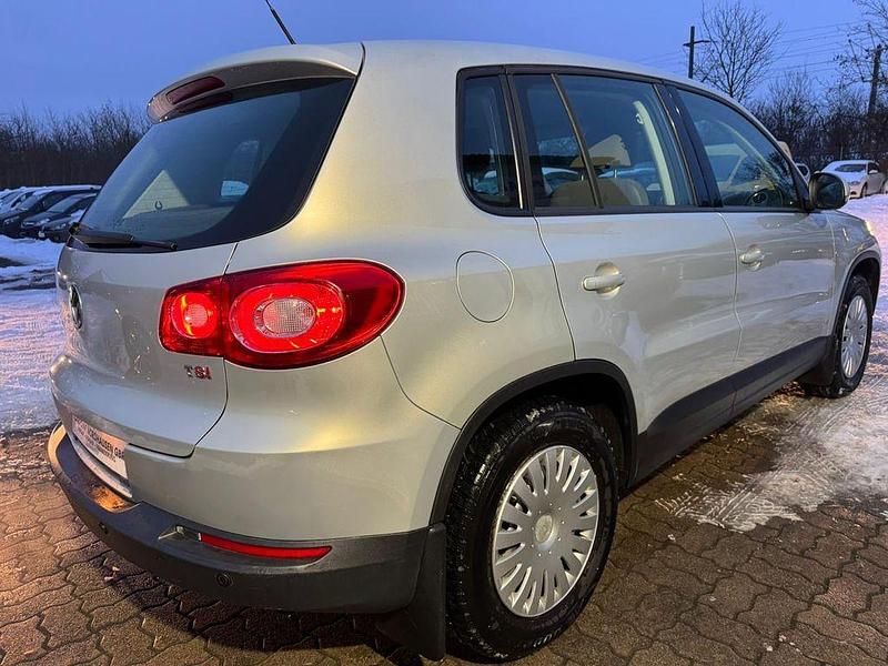 Gebraucht VW Tiguan Trendline 150 PS (110 kW) 2009 Gold SUV