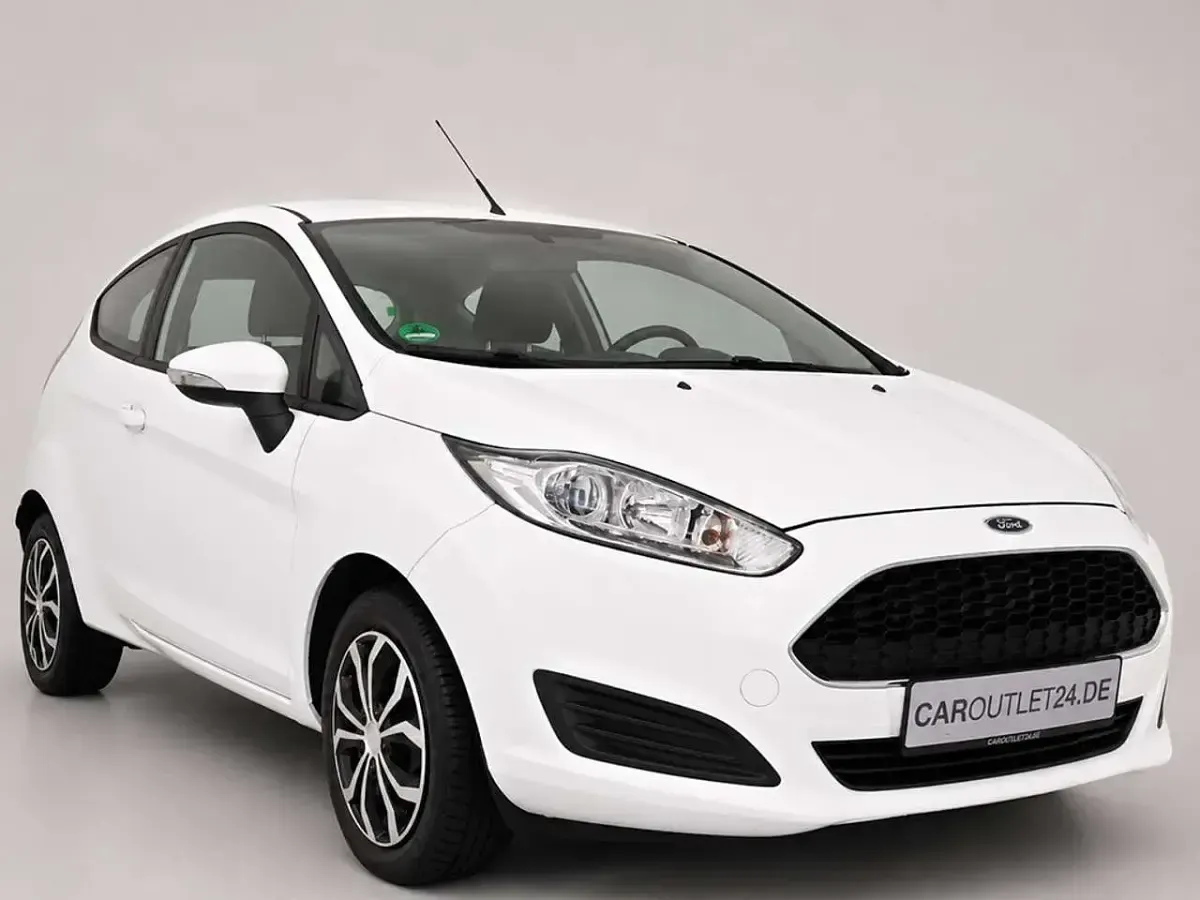 Gebraucht Ford Fiesta 60 PS (44 kW) 2017 Weiß Kleinwagen