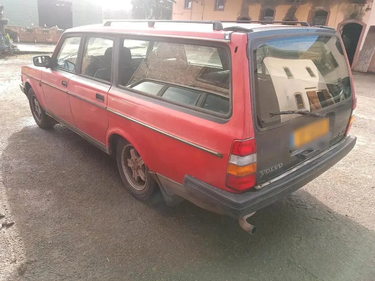 Gebraucht Volvo 240 79 PS (58 kW) 1992 Rot Kombi