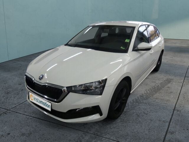 Weiß Gebraucht 2020 Skoda Scala Cool Plus Kleinwagen | 13.590 € (Guter Preis) - Bild 1/2