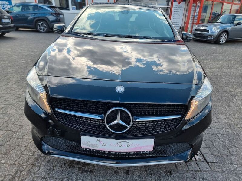 Schwarz Gebraucht 2016 Mercedes A200 Limousine | 9.500 € (Guter Preis) - Bild 1/4
