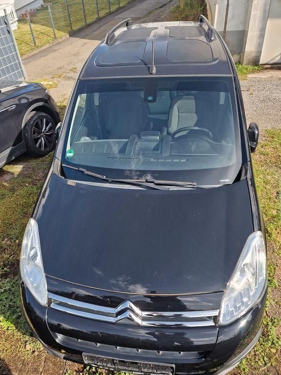 Schwarz Gebraucht 2017 Citroën Berlingo Van / Kleinbus | 9.500 € (Fairer Preis) - Bild 1/4