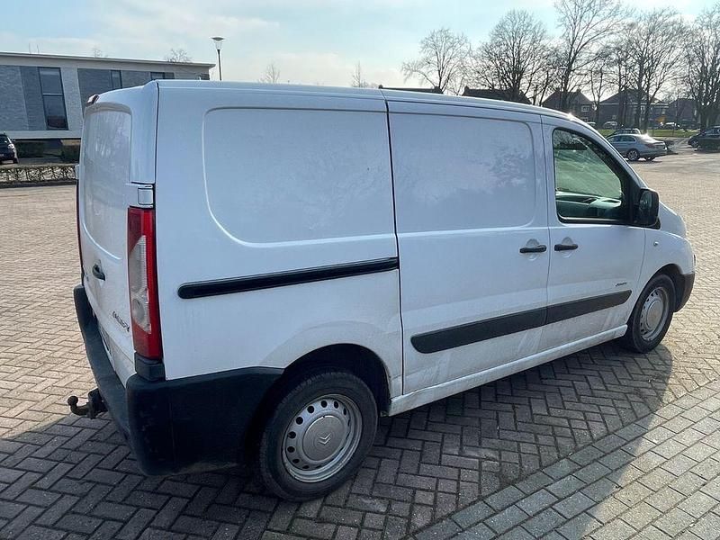 Second-hand Citroën Jumpy 90 CP (66 kW) 2008 Alb Monovolum