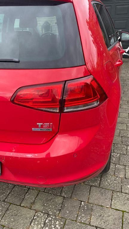 Rot Gebraucht 2014 VW Golf VII Cup Limousine | 6.900 € (Guter Preis) - Bild 1/4