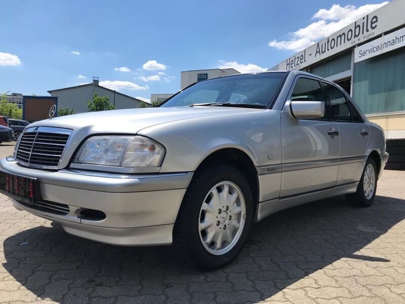 Silber Gebraucht 1998 Mercedes C180 Elegance Limousine | 9.999 € - Bild 1/4