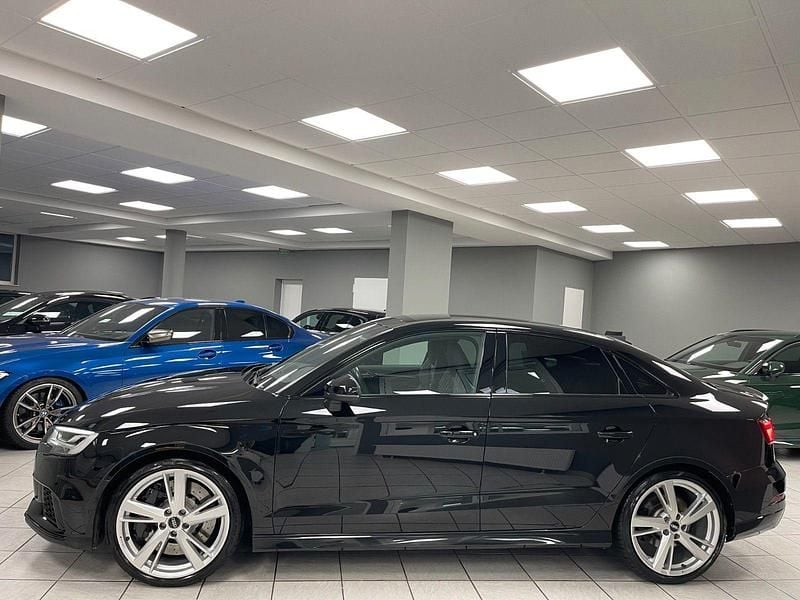 Gebraucht Audi RS3 Ambiente 400 PS (294 kW) 2017 Schwarz Limousine