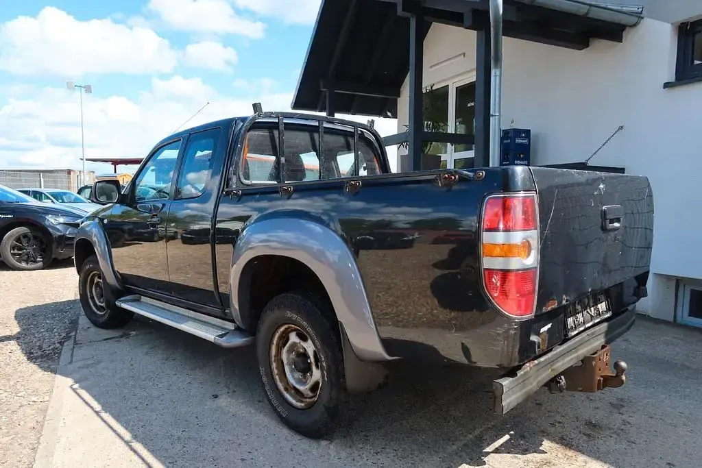 Używany Mazda BT-50 143 KM (105 kW) 2007 Czarny Pickup
