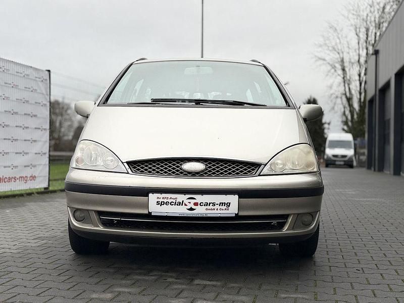 Gebraucht Ford Galaxy Ghia 116 PS (85 kW) 2004 Beige Van / Kleinbus