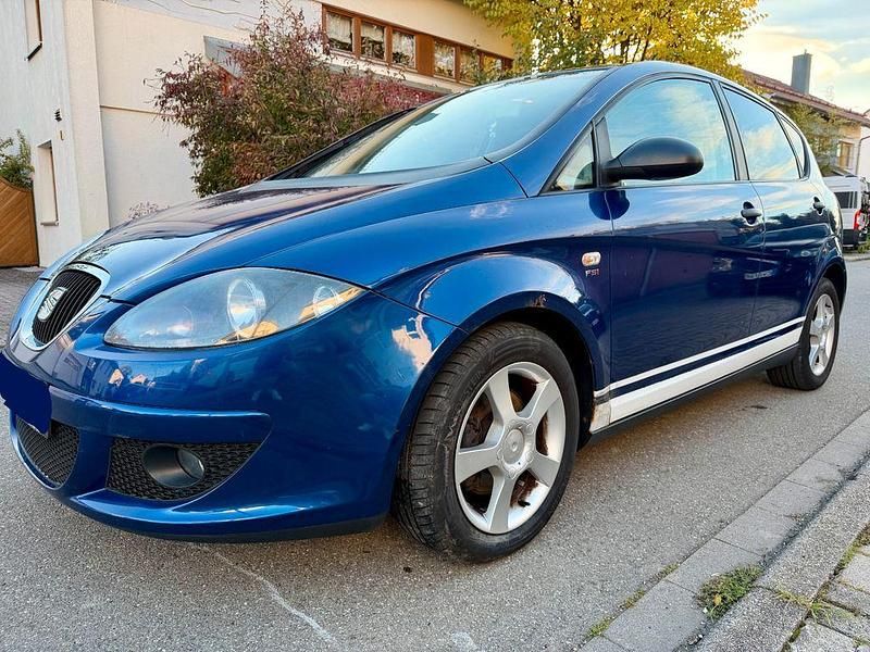 Blau Gebraucht 2005 Seat Altea Sport Van / Kleinbus | 2.890 € (Fairer Preis) - Bild 1/4